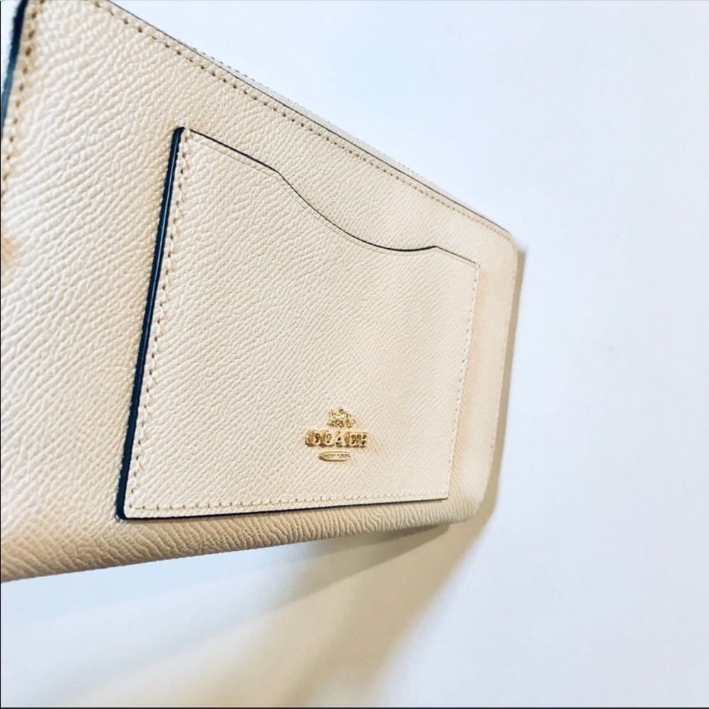 COACH Leather Wallet in White NWT - Picture 3 of 8